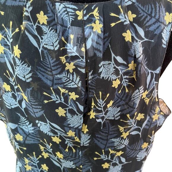 Cabi women’s size M sleeveless blouse - Picture 6 of 9